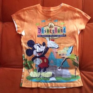 Girls disneyland shirt size Small!